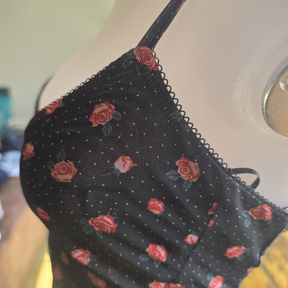 Black Dress with Red Rose Pattern - Picture 6 of 8